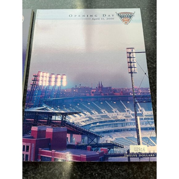 Vtg Detroit Tigers 2 Programs & Detroit Pride Pin The Final Game 9/27/99 Opening - Picture 4 of 8